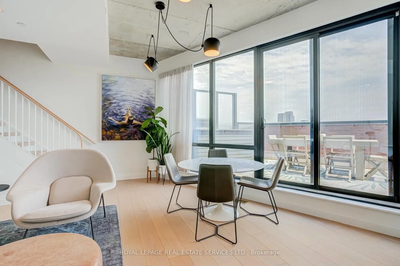 383 Sorauren Avenue - Photo 16
