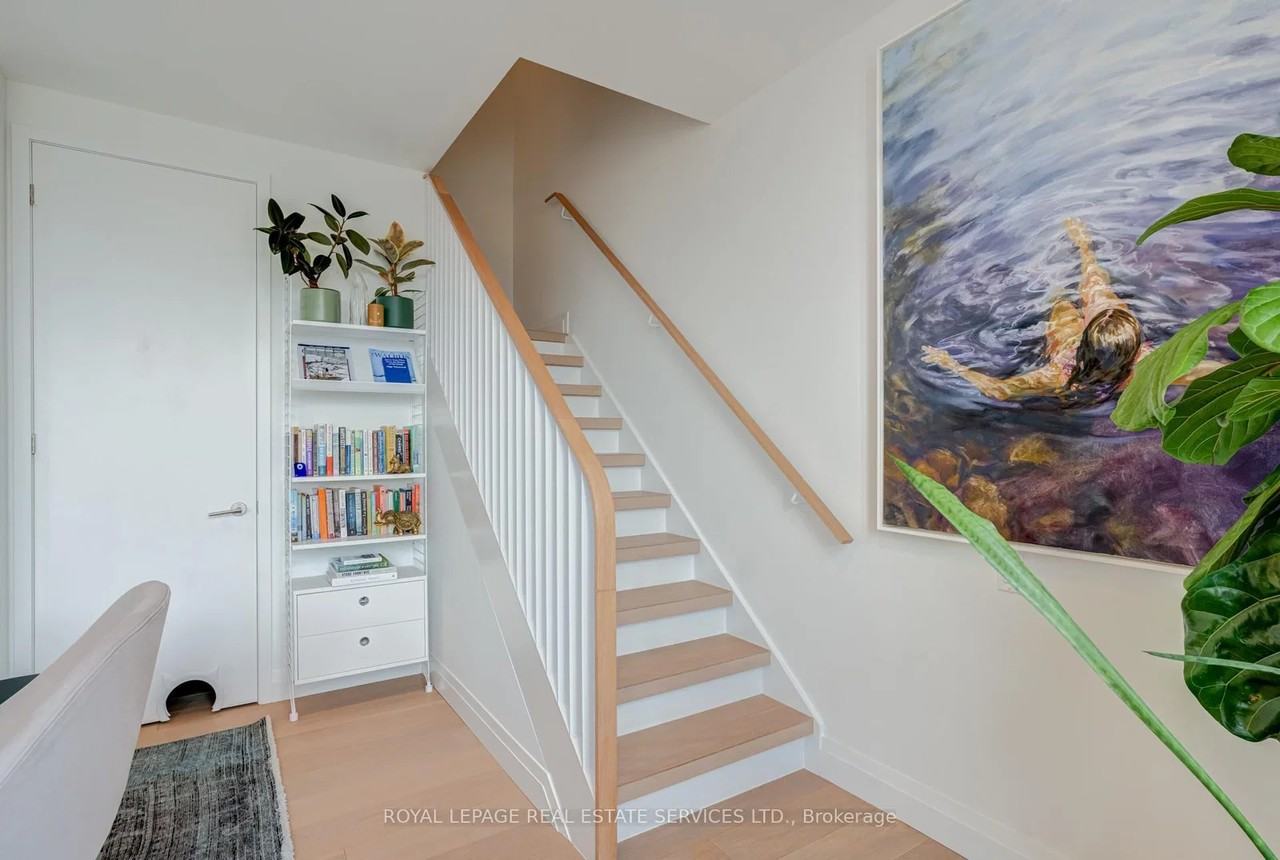 383 Sorauren Avenue - Photo 18