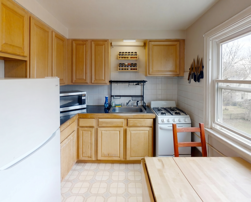 1401 Golden Avenueunit - Photo 4 of 10