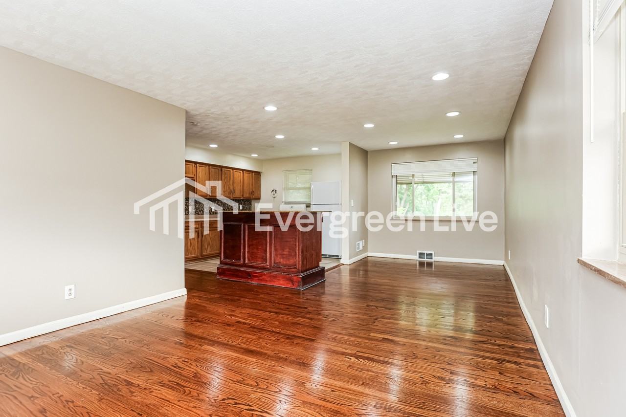 2669 Montana Ave - Photo 4 of 15