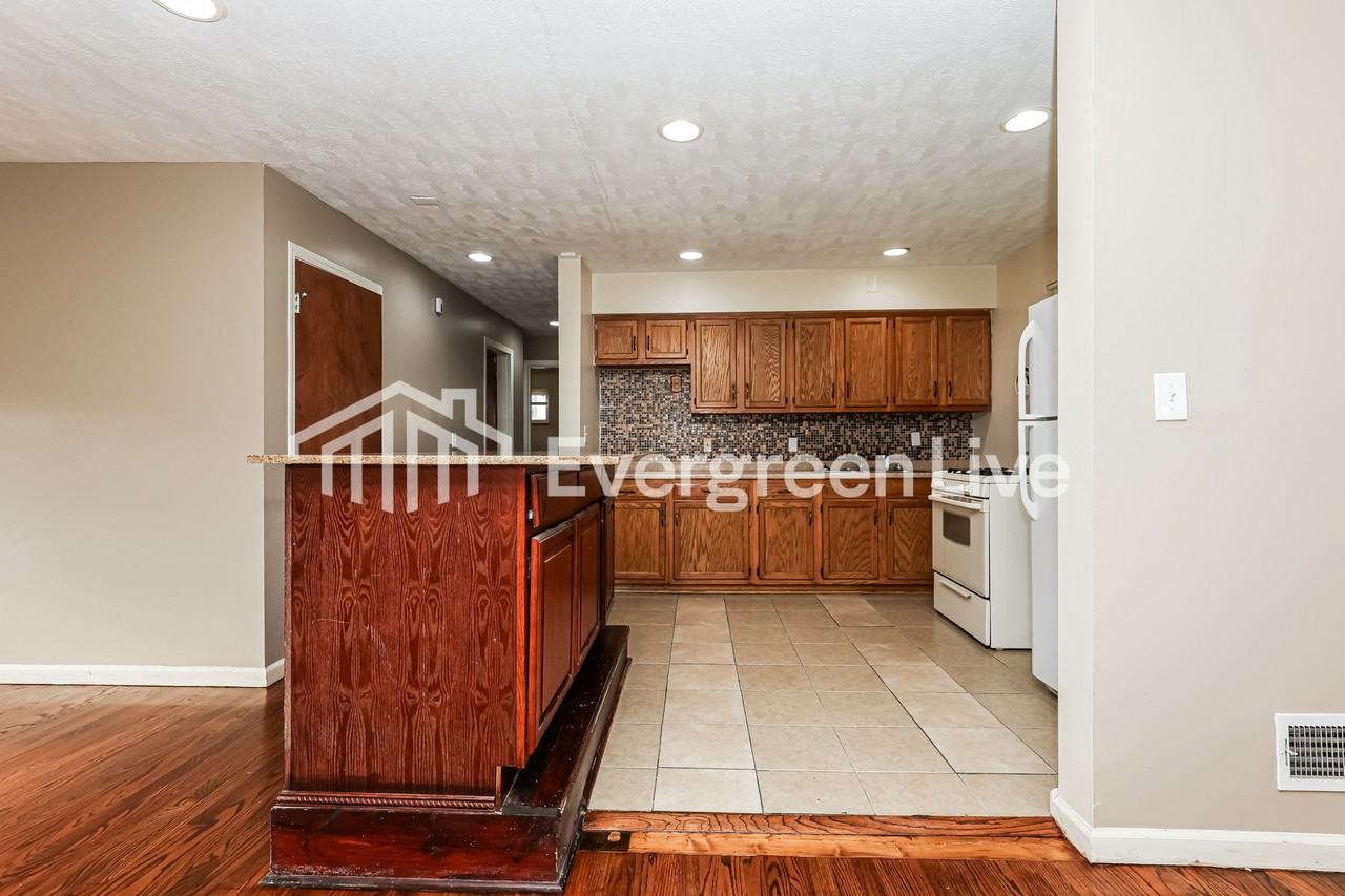2669 Montana Ave - Photo 5 of 15