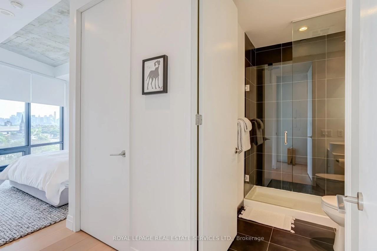 383 Sorauren Avenue - Photo 22