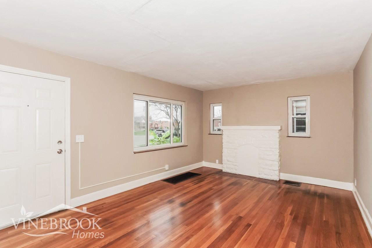 3184 W Tower Ave - Photo 3 of 15