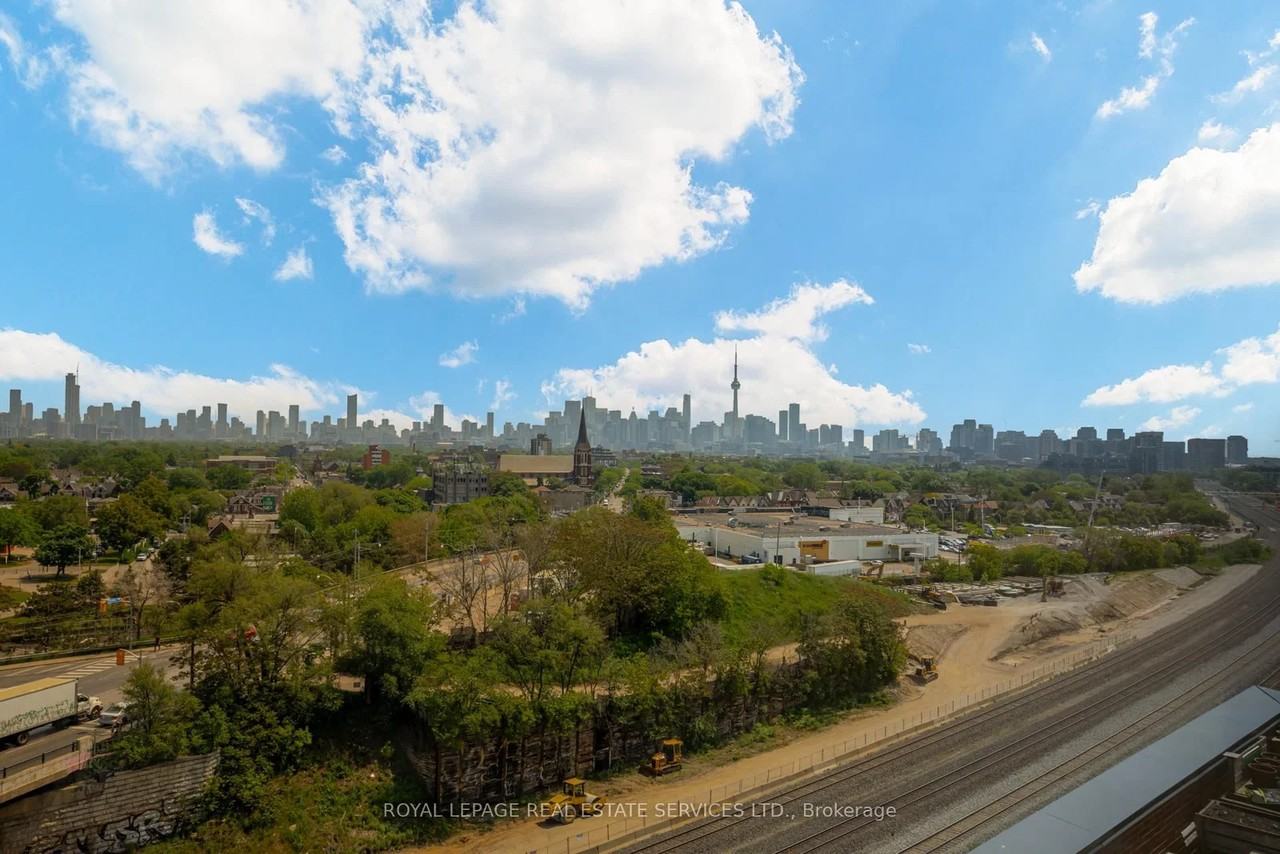 383 Sorauren Avenue - Photo 27
