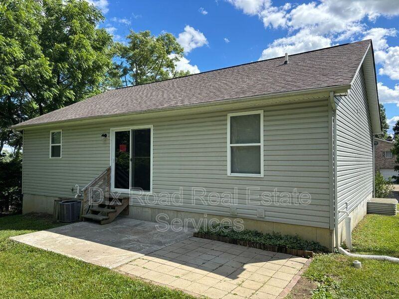 794 Carriage Hill Ln - Photo 3 of 29