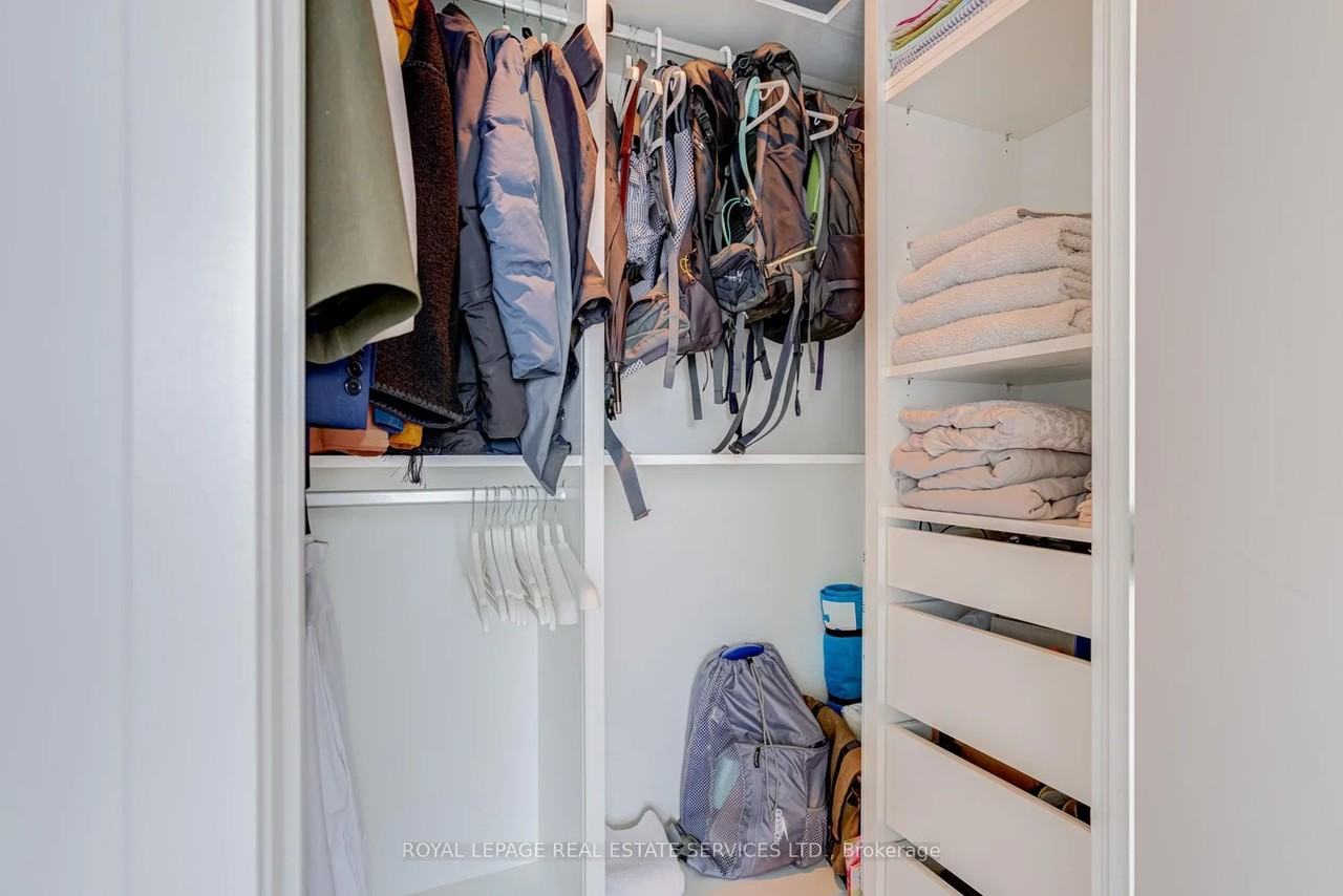 383 Sorauren Avenue - Photo 30