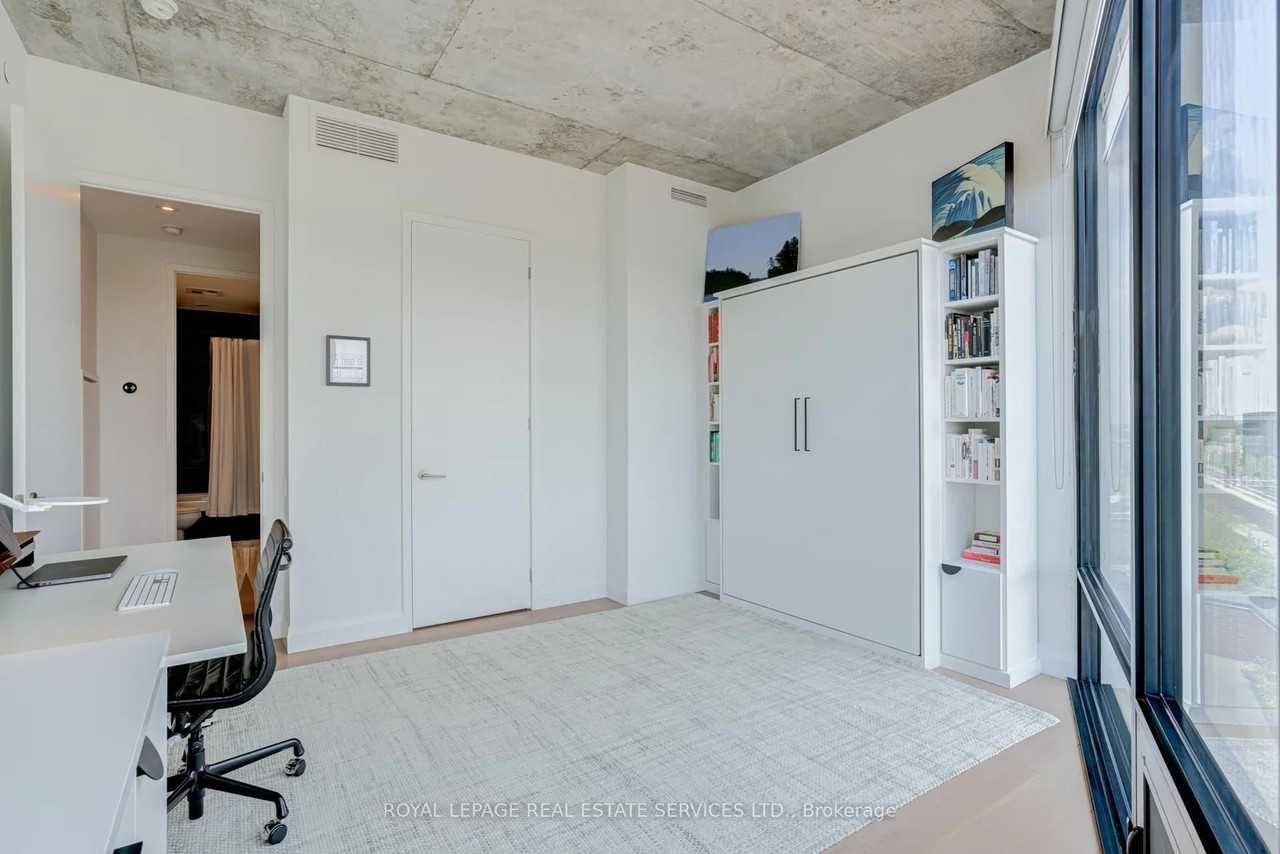 383 Sorauren Avenue - Photo 32