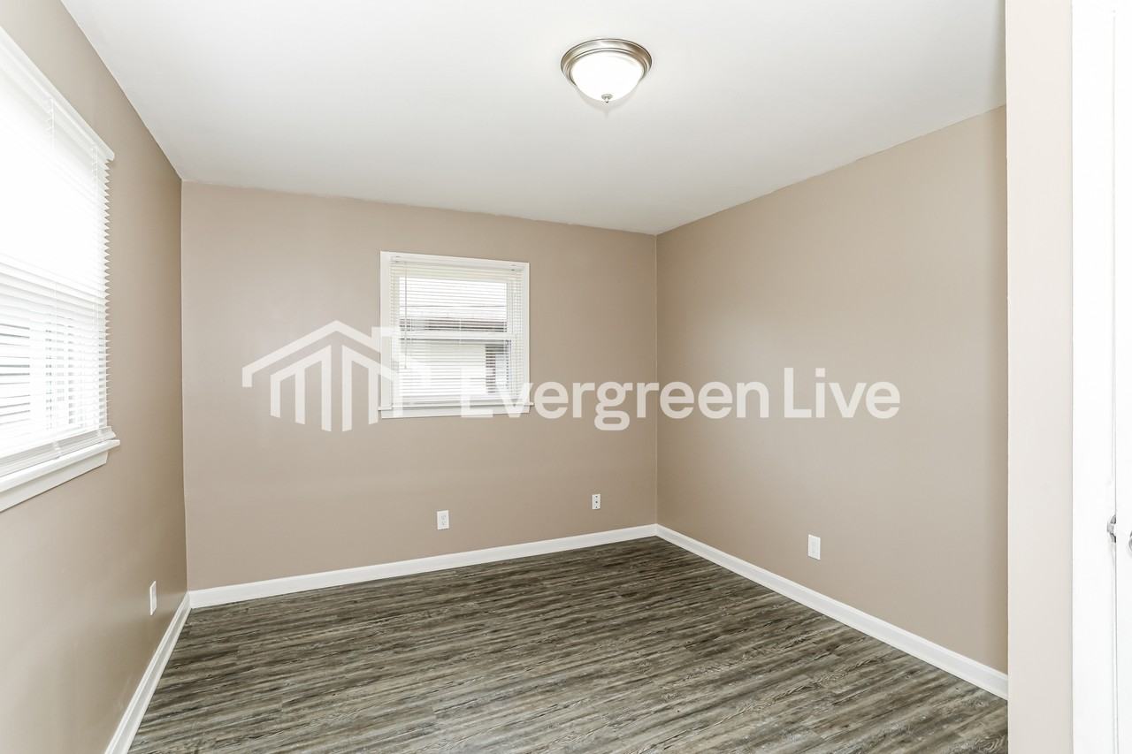 8436 Flamingo Ln - Photo 5 of 15