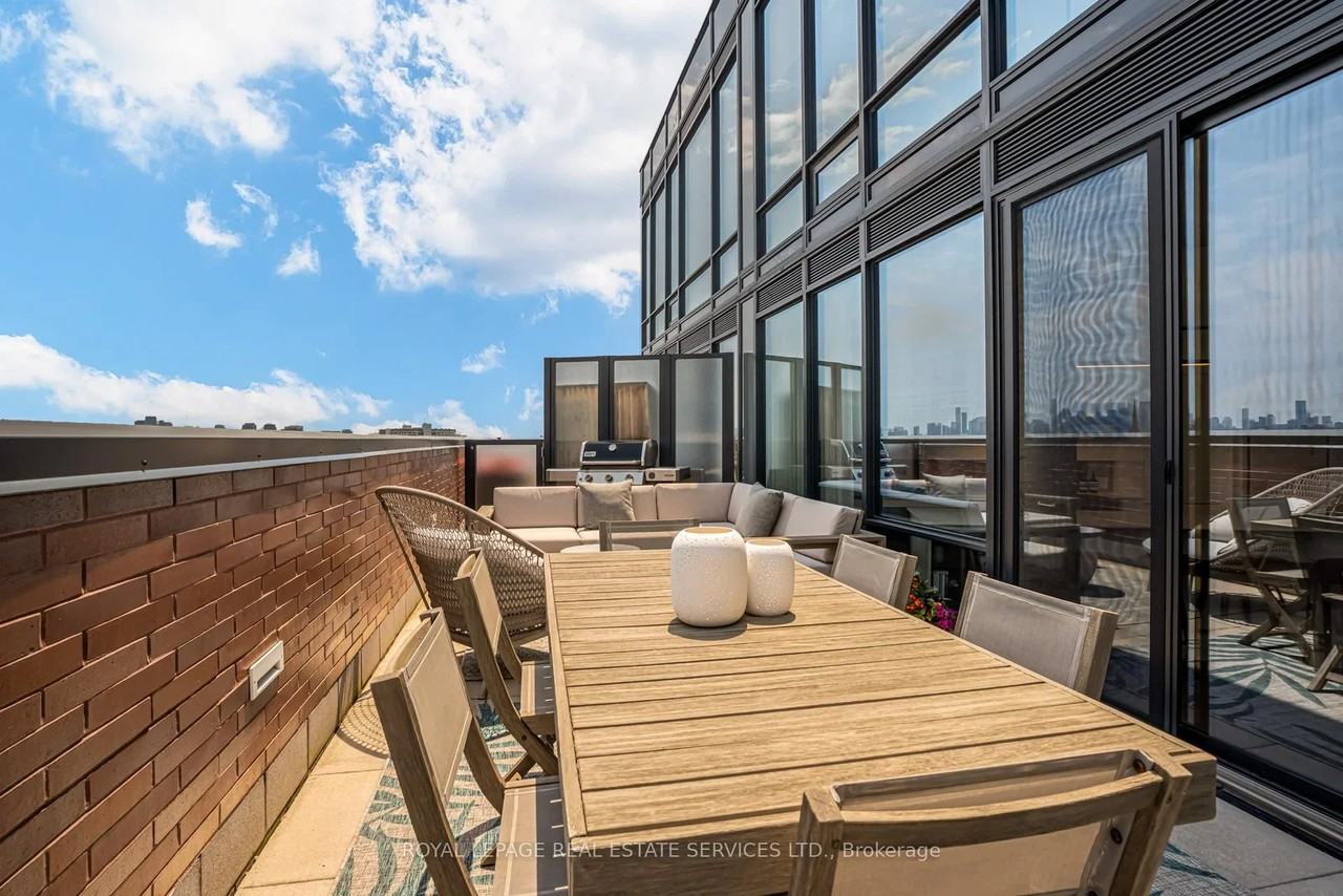 383 Sorauren Avenue - Photo 39