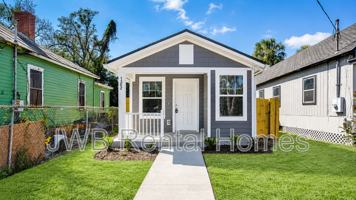 featured image of 1362 Florida Ave