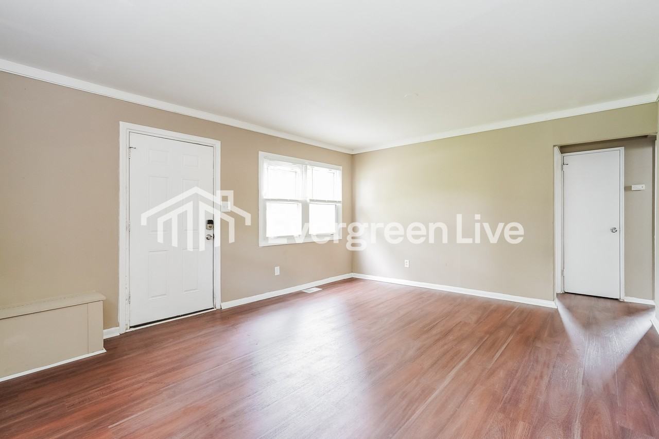 939 Colgate Rd - Photo 3 of 15