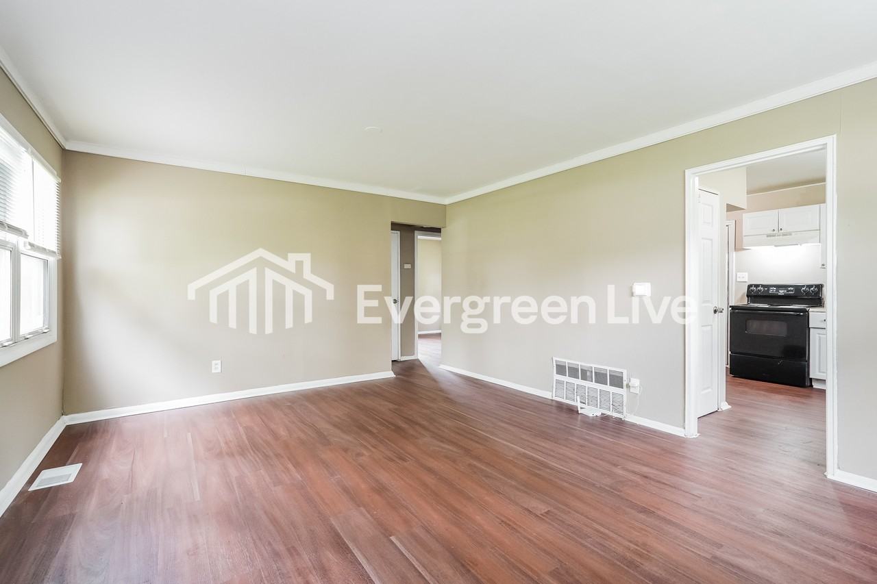 939 Colgate Rd - Photo 4 of 15