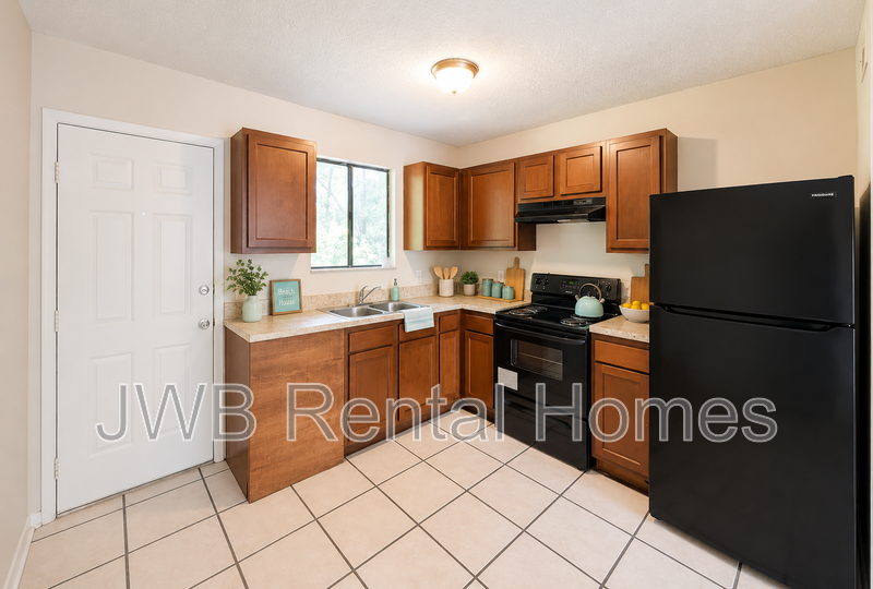 5224 Westchase Ct #3 - Photo 7 of 19
