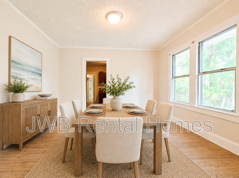 33 W 55th St - Photo 5 of 11