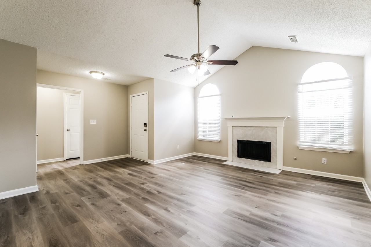 5852 Ruby Walk - Photo 2 of 12