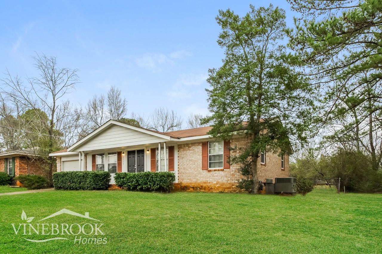 6104 Valley Park Dr Nw - Photo 2 of 15