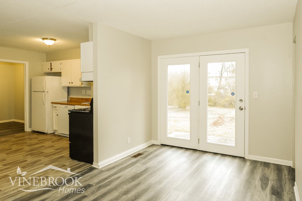 6104 Valley Park Dr Nw - Photo 5 of 15