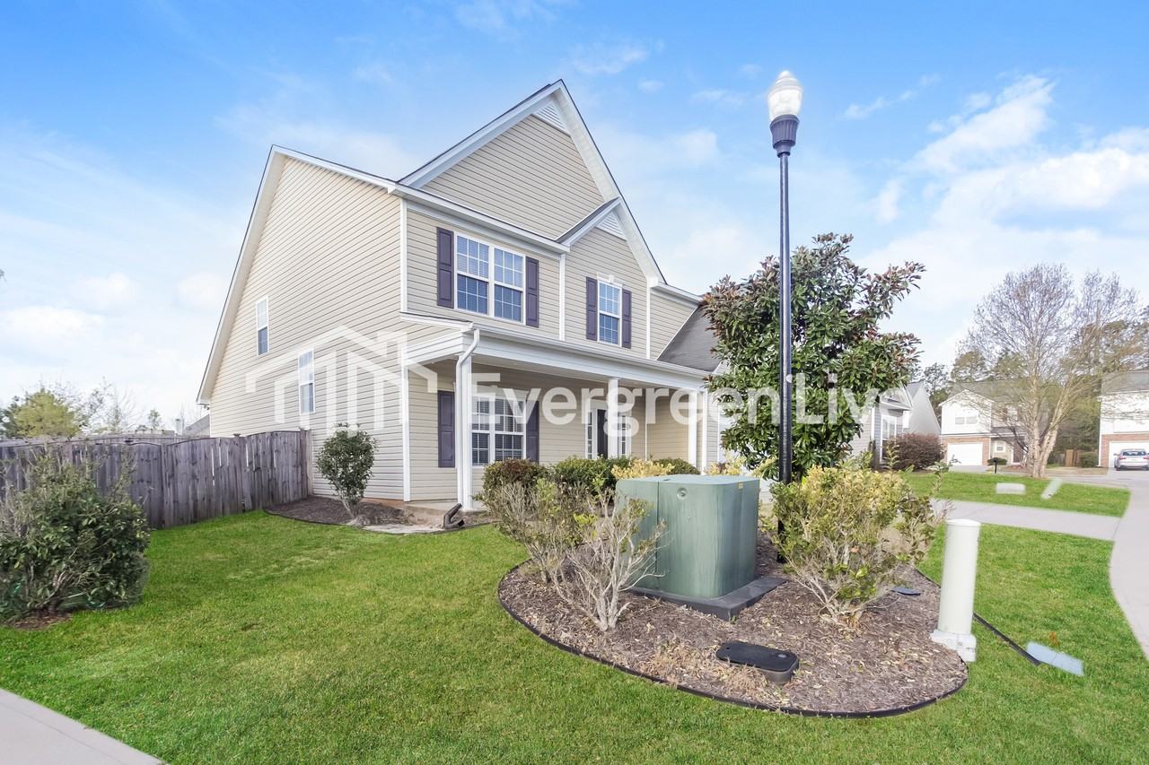 273 Cogburn Rd - Photo 2 of 15