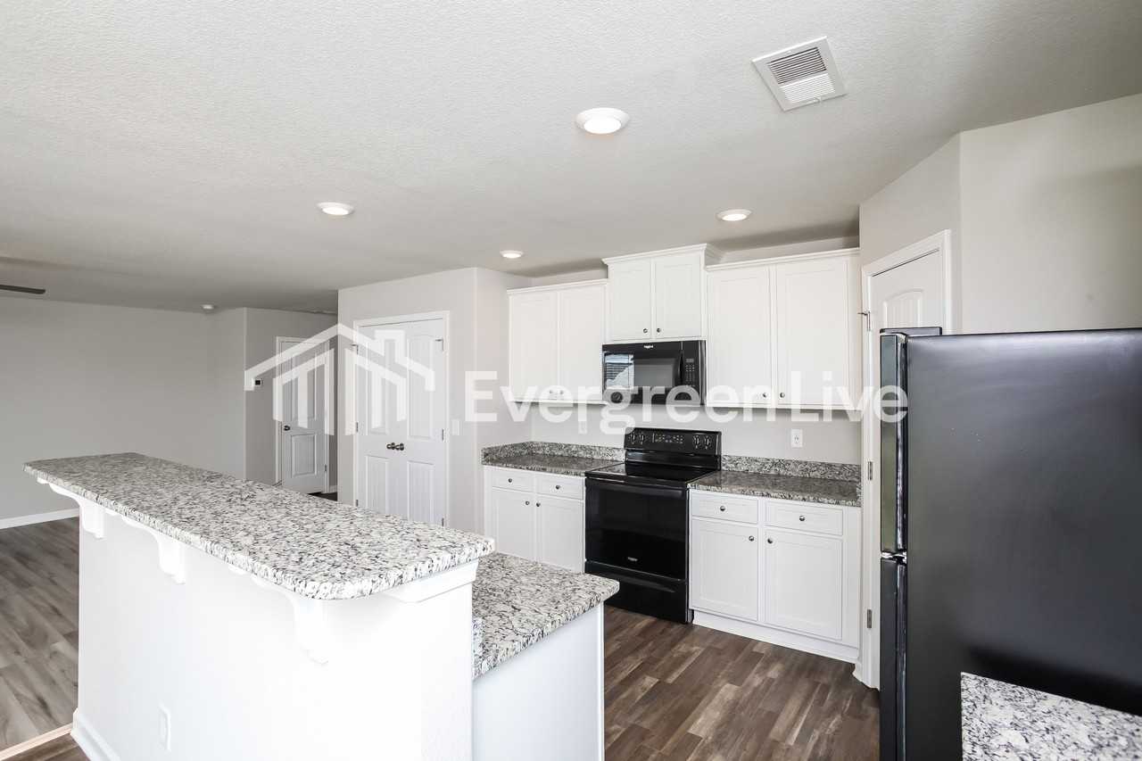 275 Common Reed Dr - Photo 5 of 15