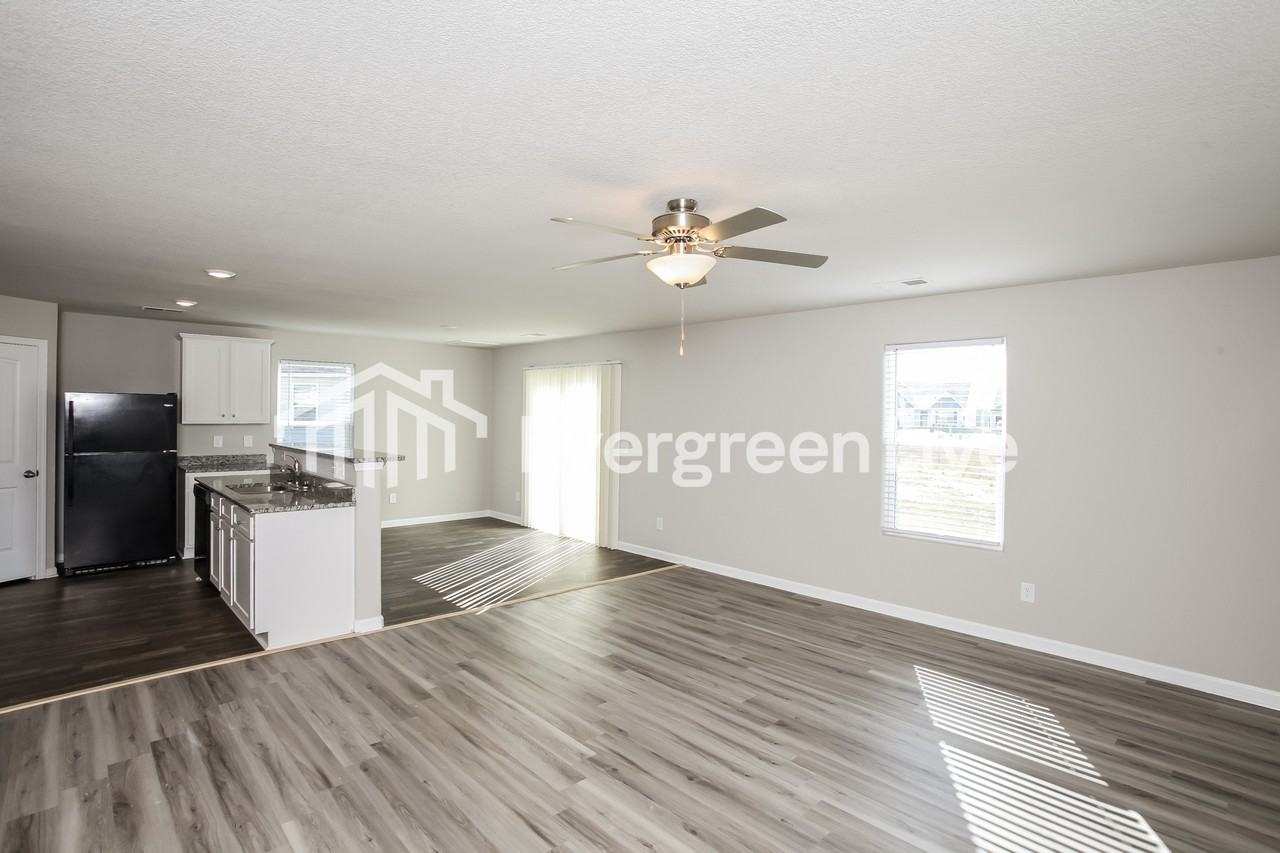 275 Common Reed Dr - Photo 7 of 15