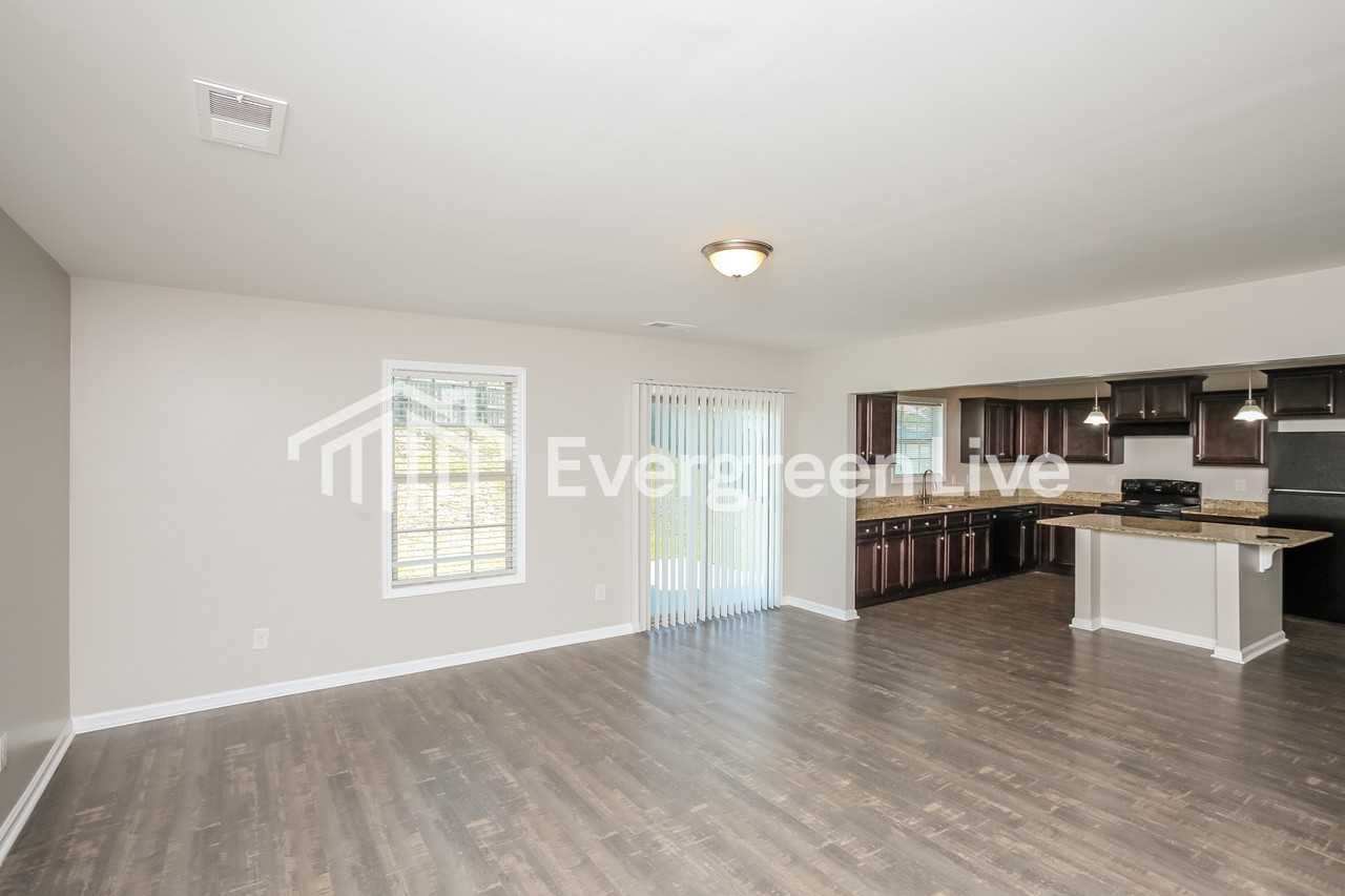 417 Riglaw Cir - Photo 3 of 15