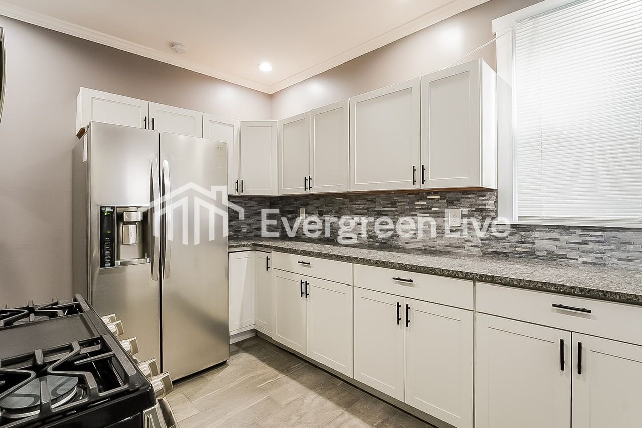 2110 Monongahela Ave - Photo 7 of 15