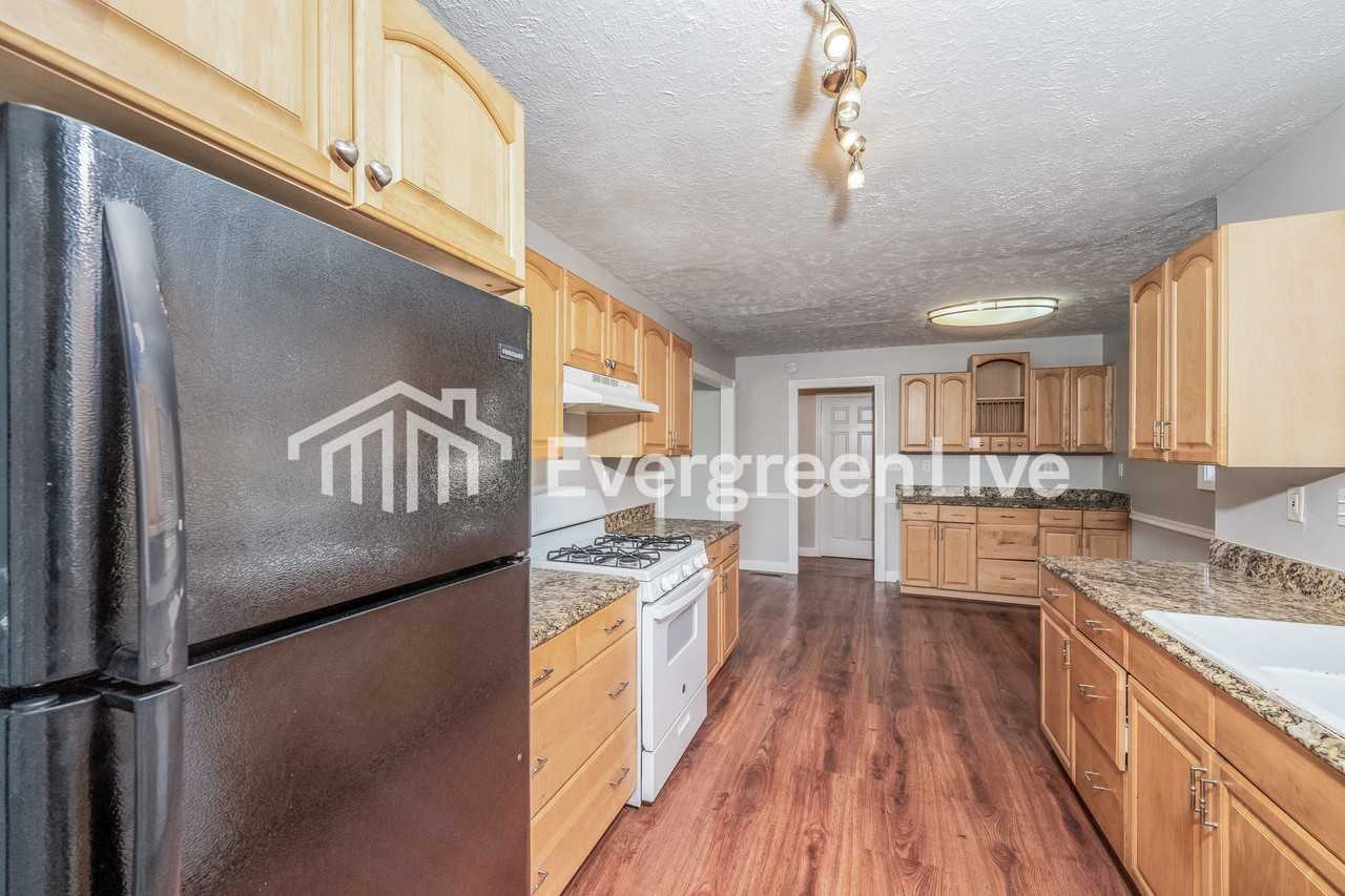 2708 7th St Ne - Photo 4 of 15
