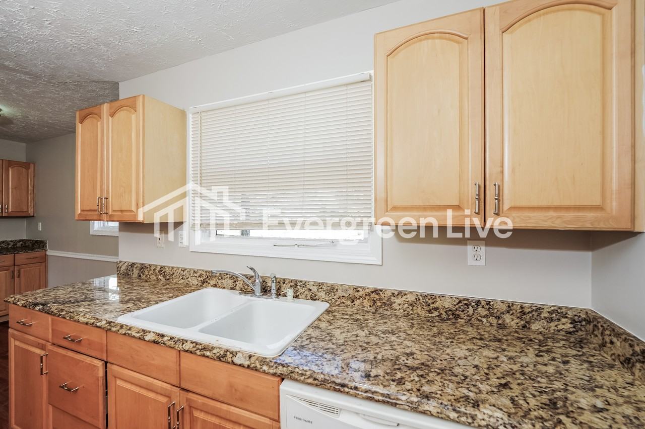 2708 7th St Ne - Photo 6 of 15