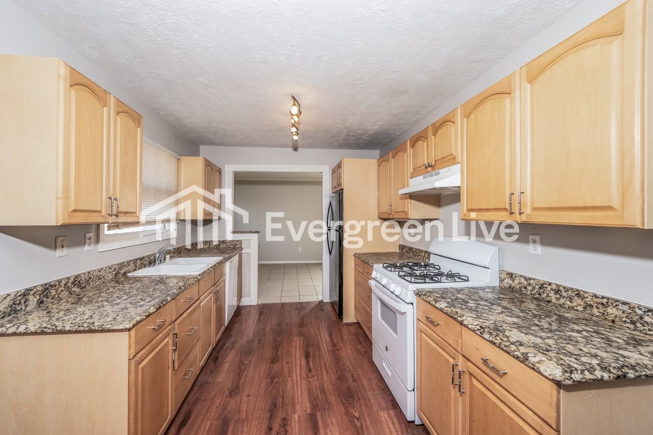 2708 7th St Ne - Photo 7 of 15