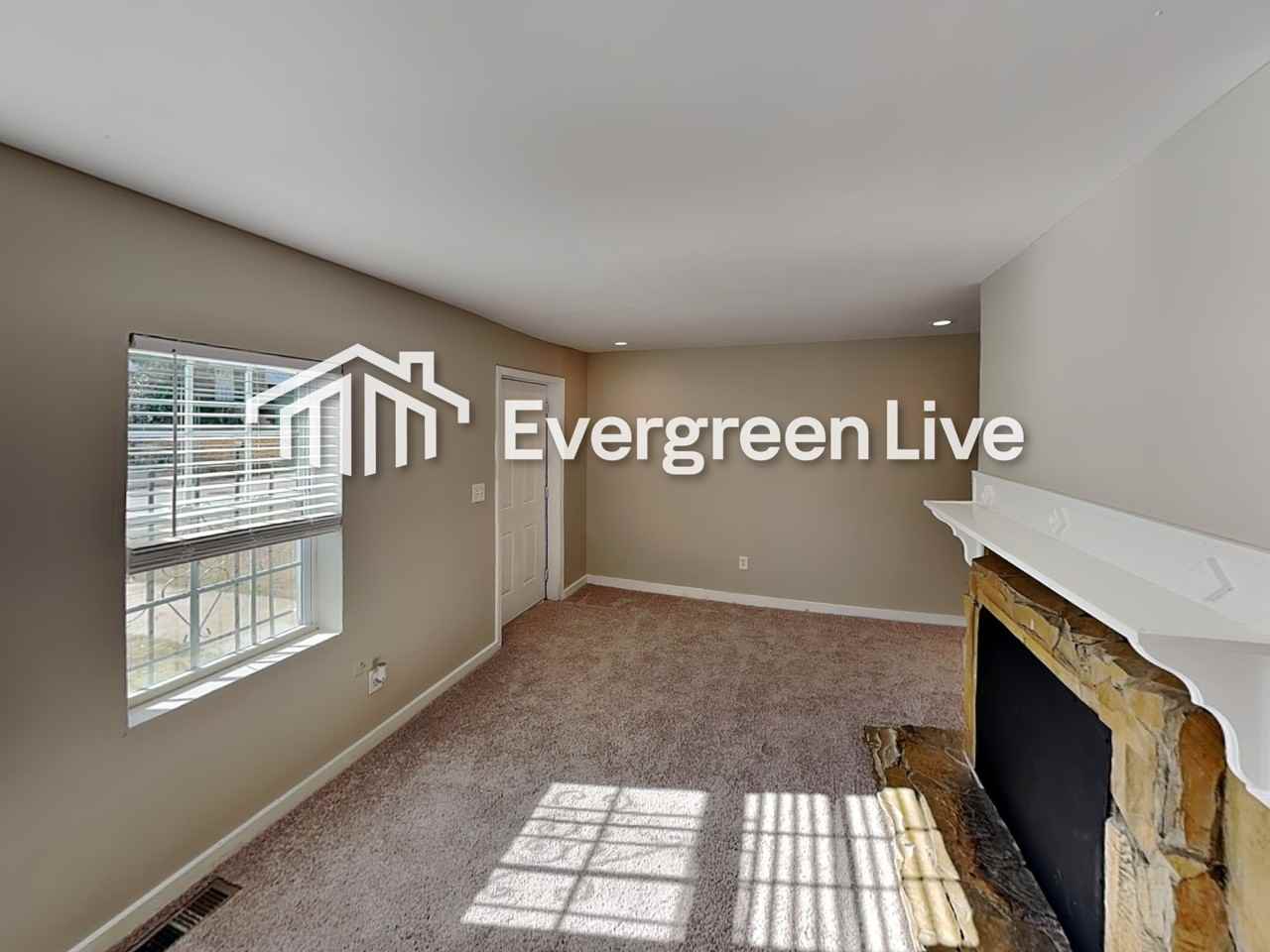 1381 Sharon St Nw - Photo 3 of 20