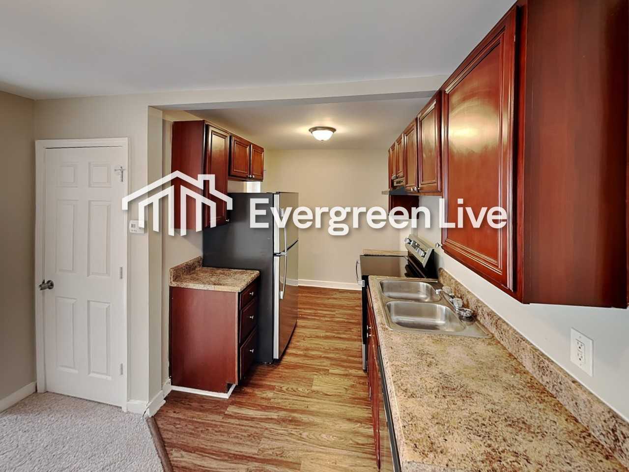 1381 Sharon St Nw - Photo 6 of 20