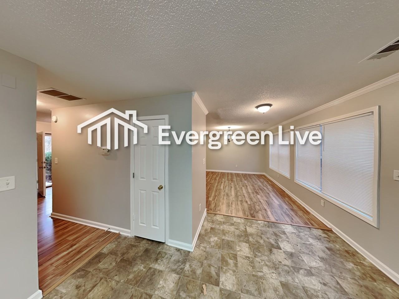 7134 Ravenwood Ln - Photo 6 of 20