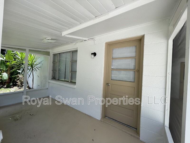 2532 Mccranie Pl - Photo 3 of 17