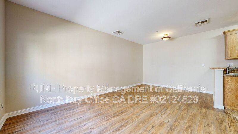 110 5th St #4 - Photo 4 of 22