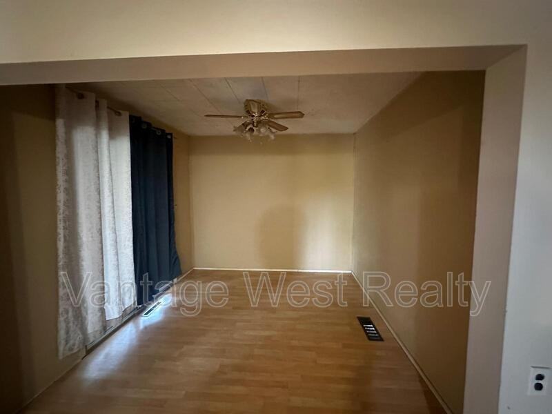 400 Dougall Rd N - Photo 5 of 12