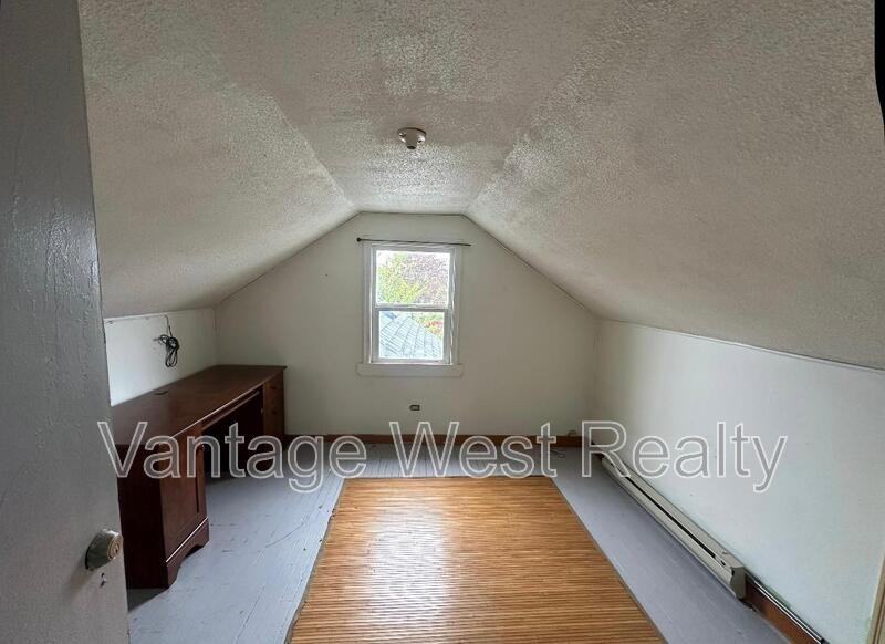 400 Dougall Rd N - Photo 7 of 12