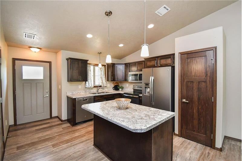 2428 E Meadowside Pl - Photo 2 of 13