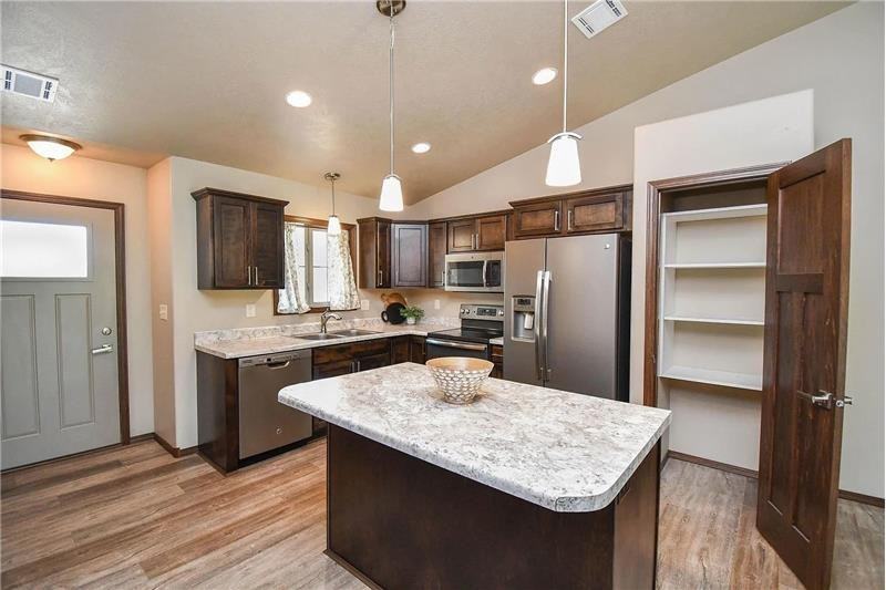 2428 E Meadowside Pl - Photo 3 of 13