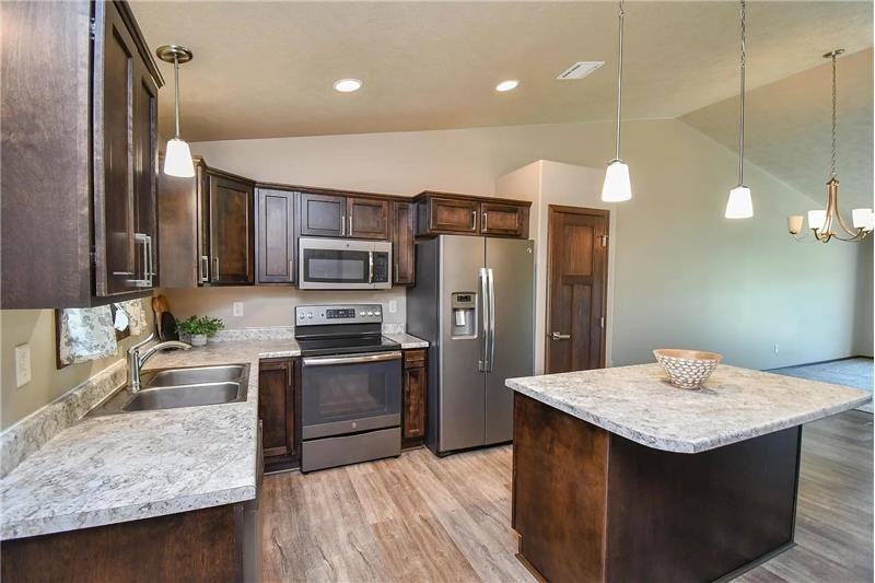 2428 E Meadowside Pl - Photo 5 of 13