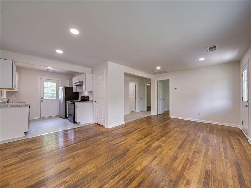 182 Sunset Ct - Photo 2 of 15