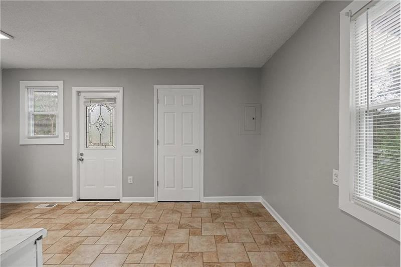 806 Crestline Rd Nw - Photo 6 of 13