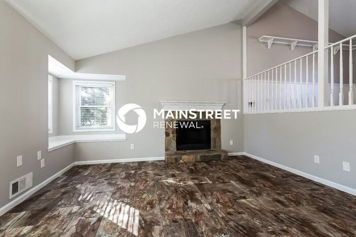 541 Canterbury Ln - Photo 6 of 17