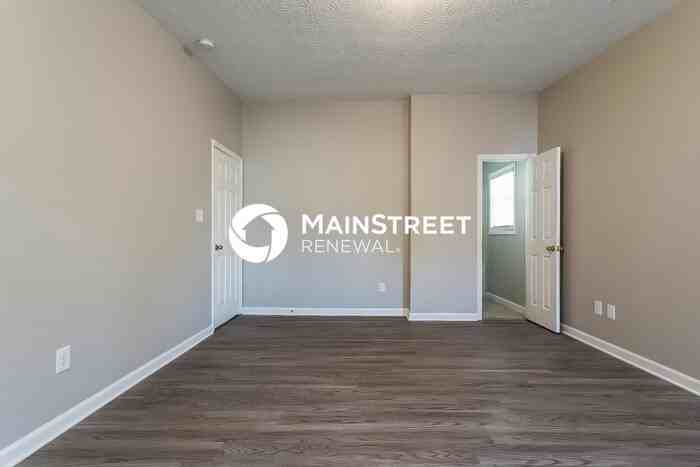 541 Canterbury Ln - Photo 7 of 17
