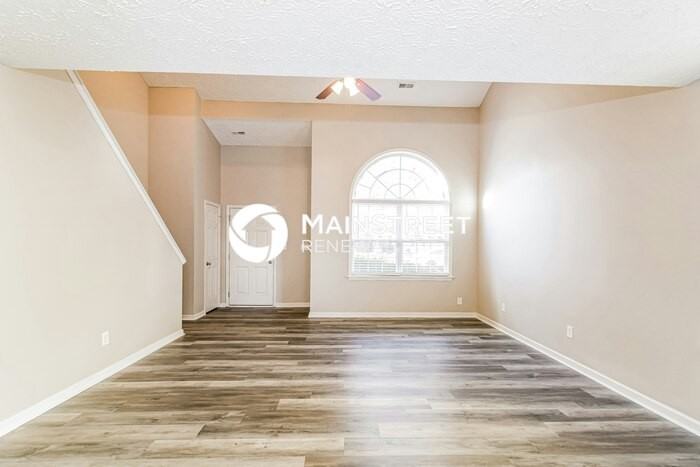 2918 Forrestal Dr - Photo 2 of 16