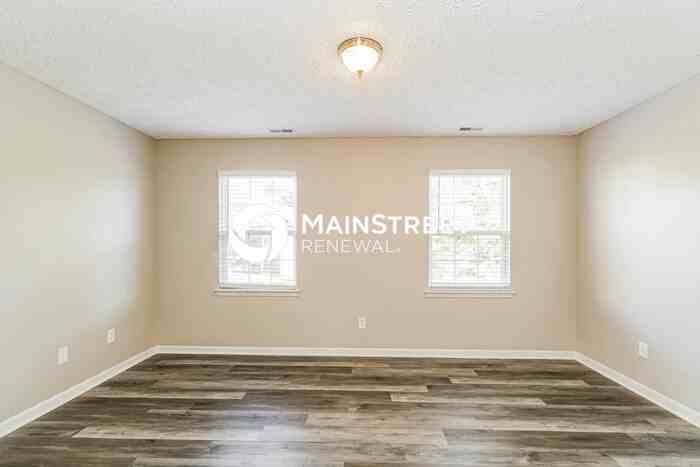 2918 Forrestal Dr - Photo 3 of 16