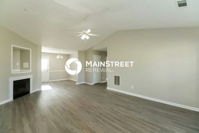 10950 Cimmaron Ct - Photo 3 of 16
