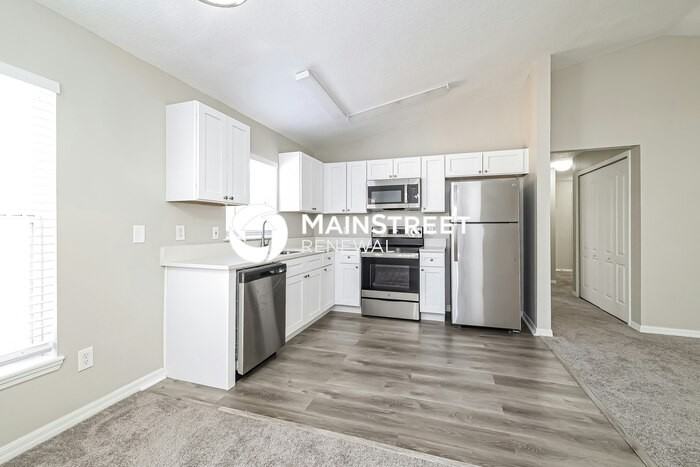 1147 Royal Ridge Dr - Photo 5 of 16