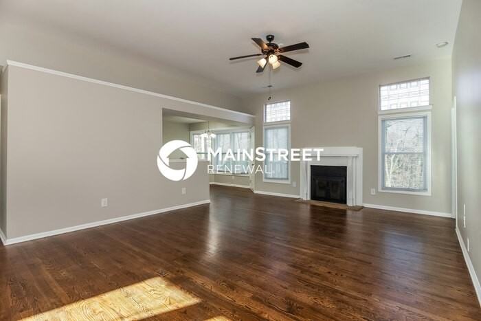 10715 Appleberry Ln - Photo 4 of 16