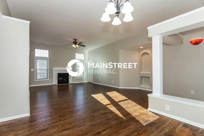 10715 Appleberry Ln - Photo 6 of 16