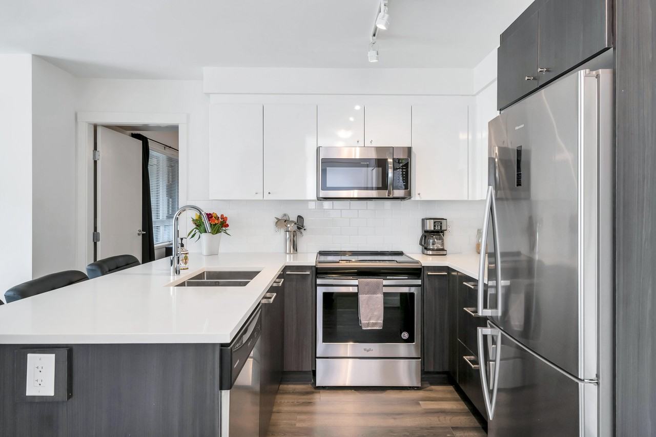 2525 Clarke Street - Photo 10